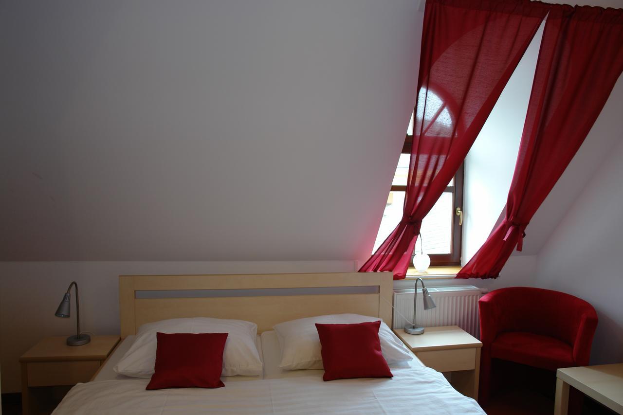 Hotel Strelnice Teplice nad Metují Exteriör bild